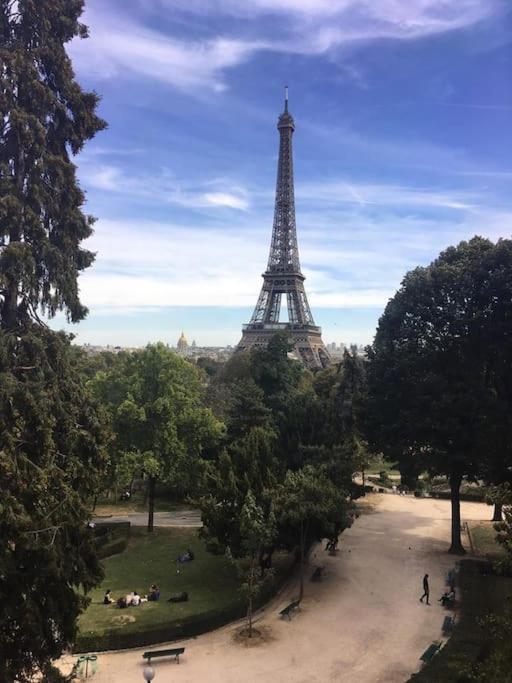 Eiffel Tower Paris Leilighet Eksteriør bilde